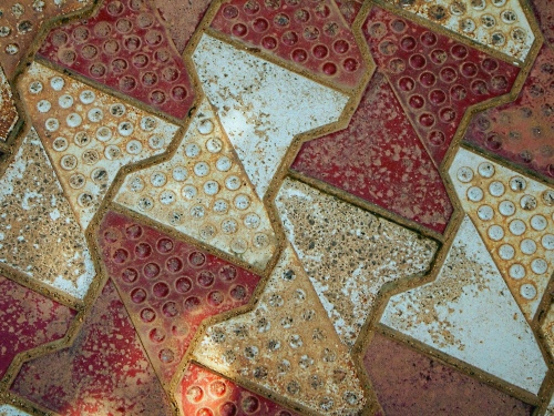 Dirty brick pavers in white and red